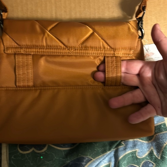 LUG - Plié Convertible Crossbody bag - Picture 4 of 11